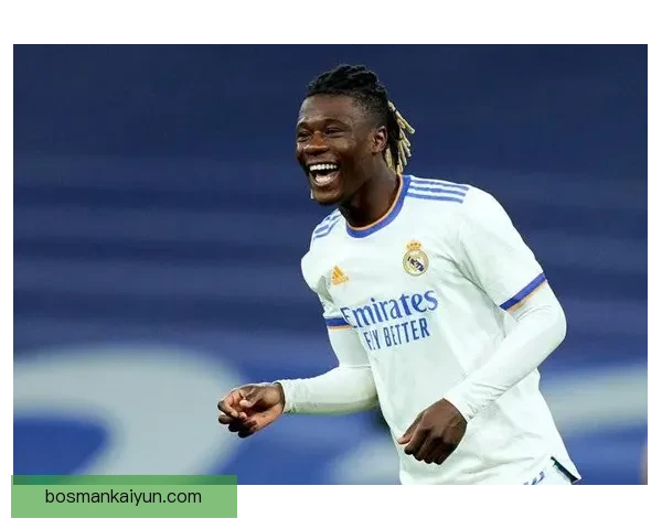 卡马文加中场核心潜力持续提升 备受期待的未来表现引关注